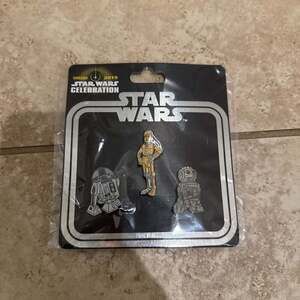 STAR WARS CELEBRATION 2019 EXCLUSIVE Droids 3 Pack Pin Set C3PO R2D2 BUCKET